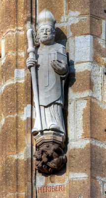 Rathausturm_Köln_-_Heribert_(detail).jpg
